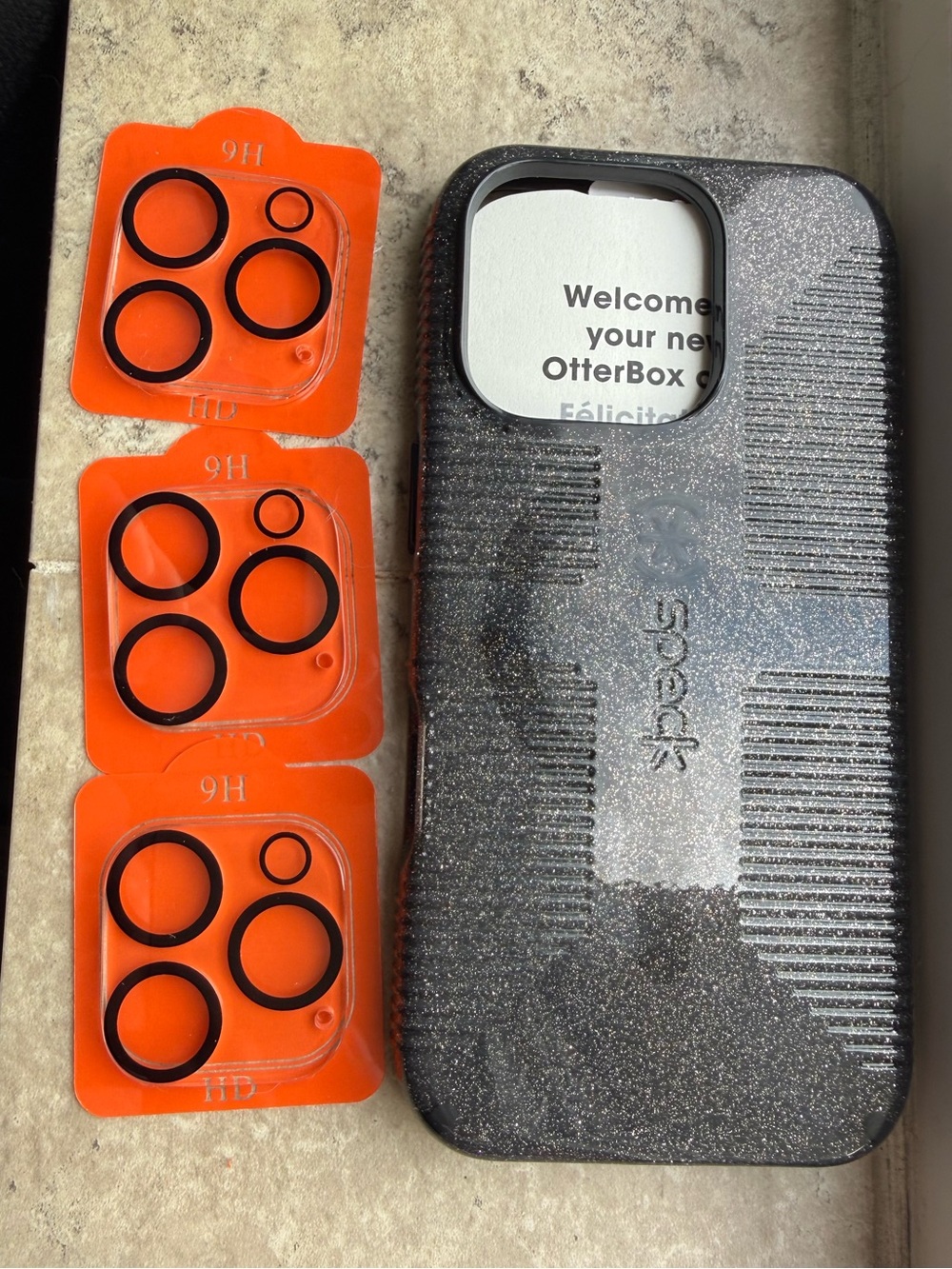 iPhone 16 pro case/3 lens protectors.